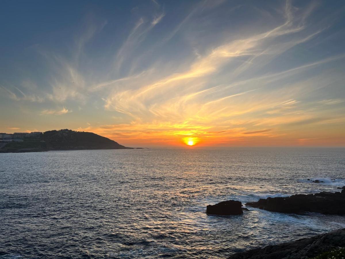 Primera Linea De Playa De Riazor La Coruña Esterno foto